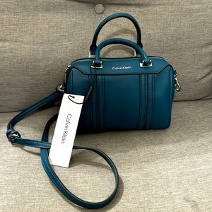 ✅SOLD✅Calvin Klien Boston Crossbody bag.